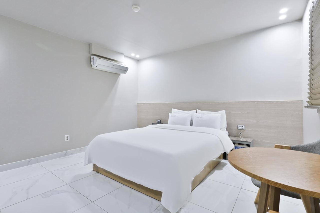 Shire Hotel Busan Station Esterno foto